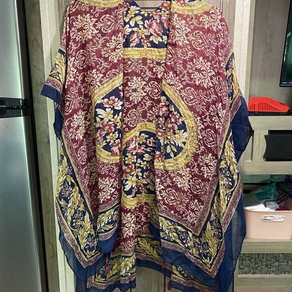 Women’s Lightweight Poncho/Shawl (No Tags) - Picture 1 of 2